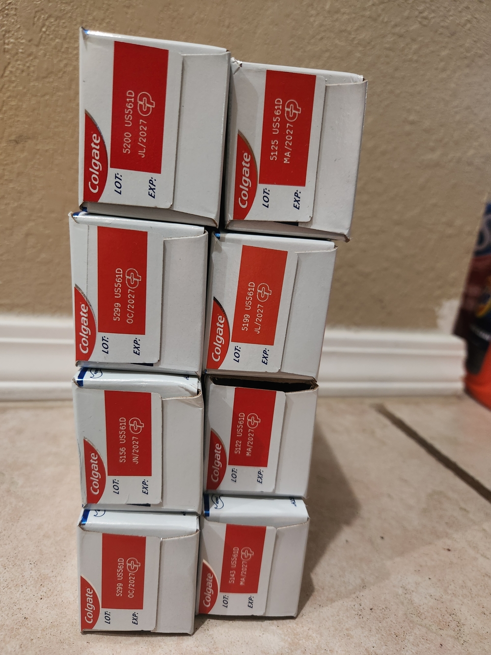 Colgate Sensitive Complete Protection Toothpaste - White/Red (Pack Display) - Picture 2 of 2